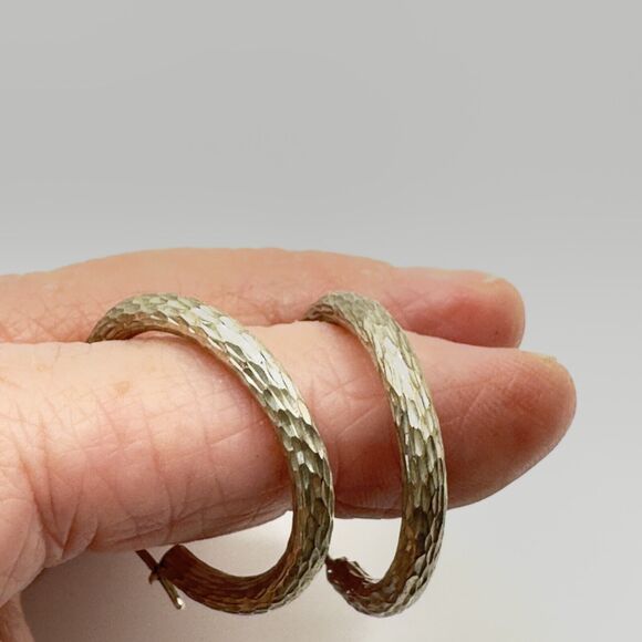 Vintage Textured Sterling Silver Medium Hoop Earrings Minimalist Signed AAJ Ster - Picture 2 of 10